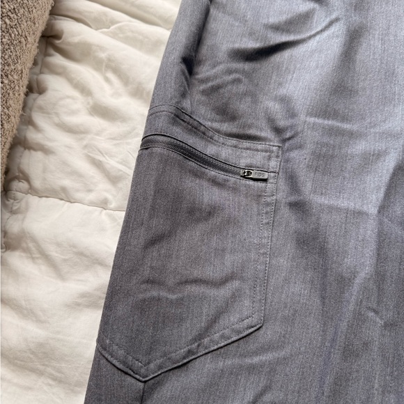 FIGS scrub set - Picture 3 of 5